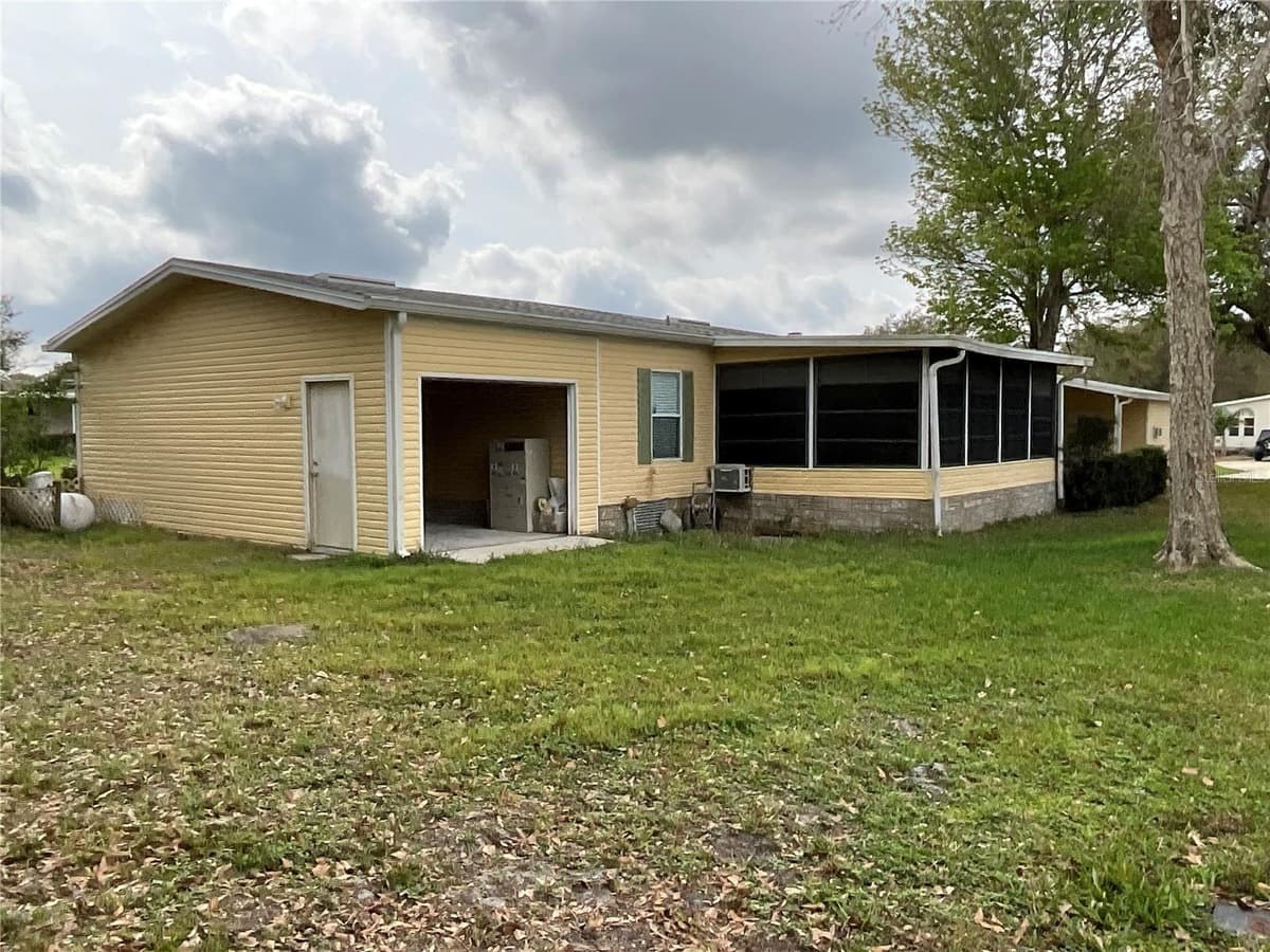 116 TRADERS COVE BOULEVARD — photo 18 of 60