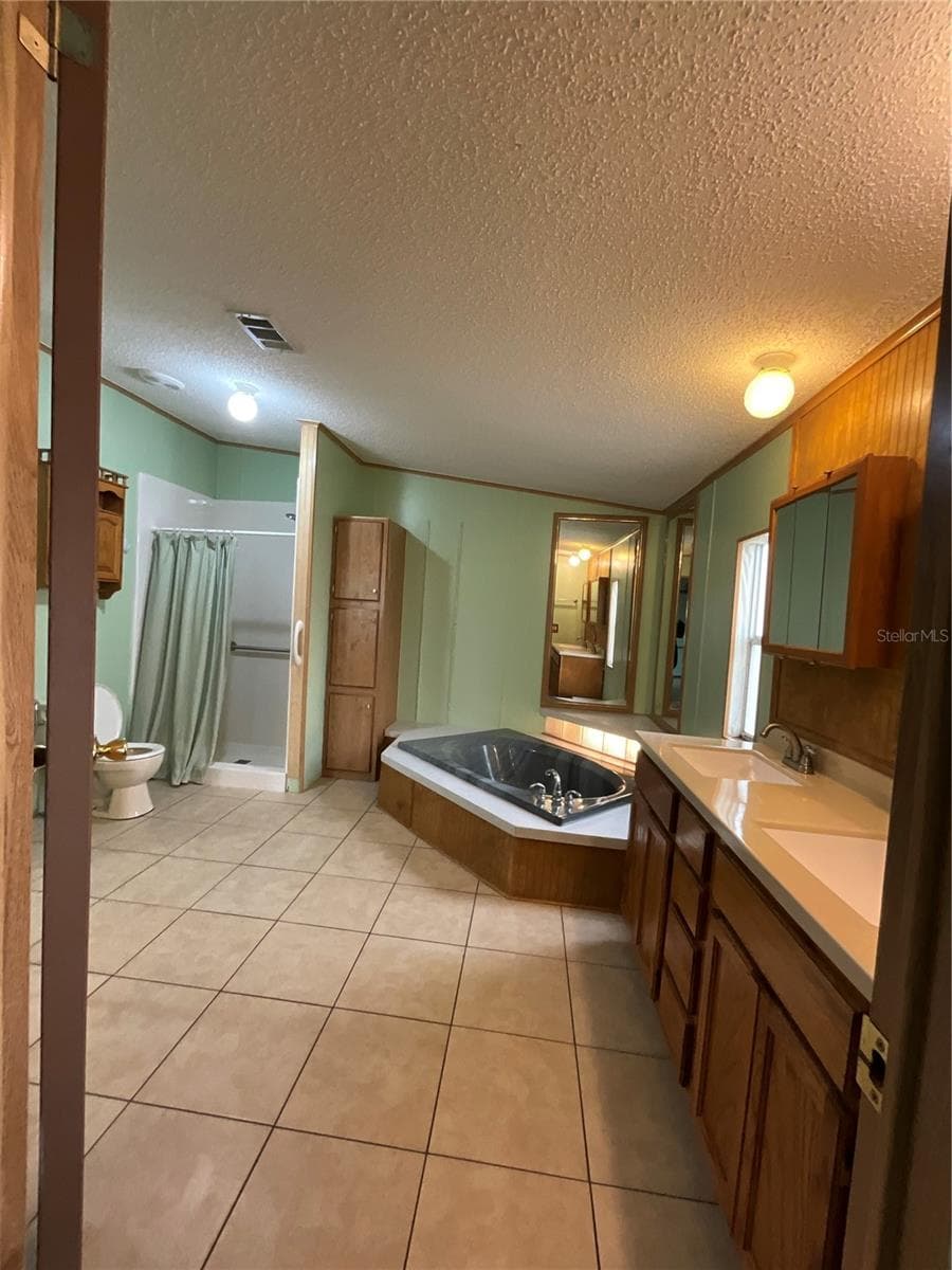 116 TRADERS COVE BOULEVARD — photo 45 of 60
