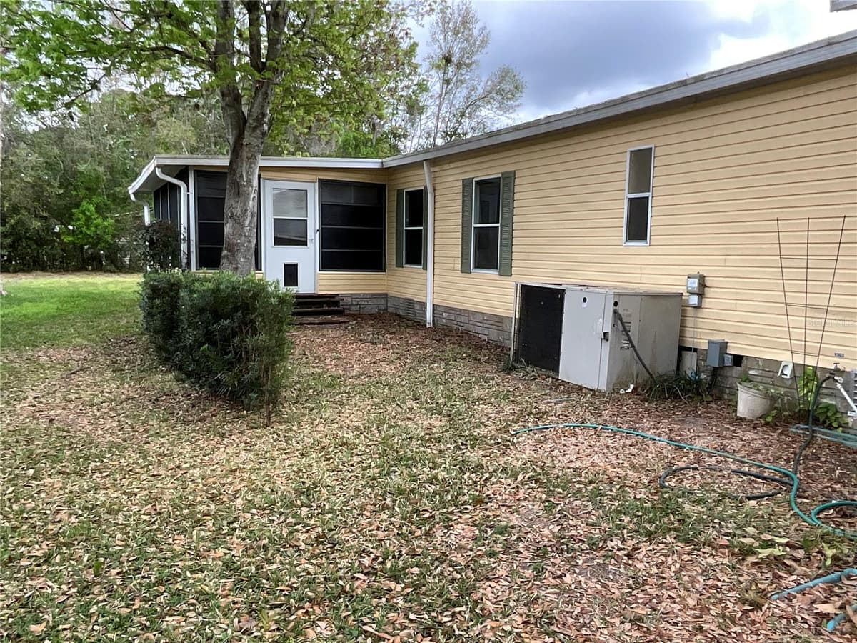 116 TRADERS COVE BOULEVARD — photo 11 of 60