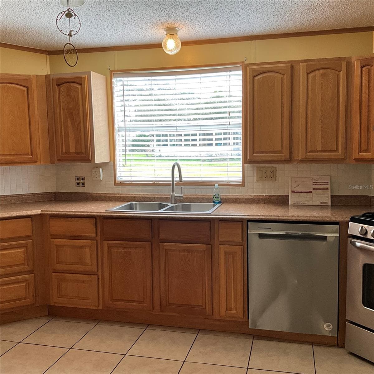 116 TRADERS COVE BOULEVARD — photo 35 of 60