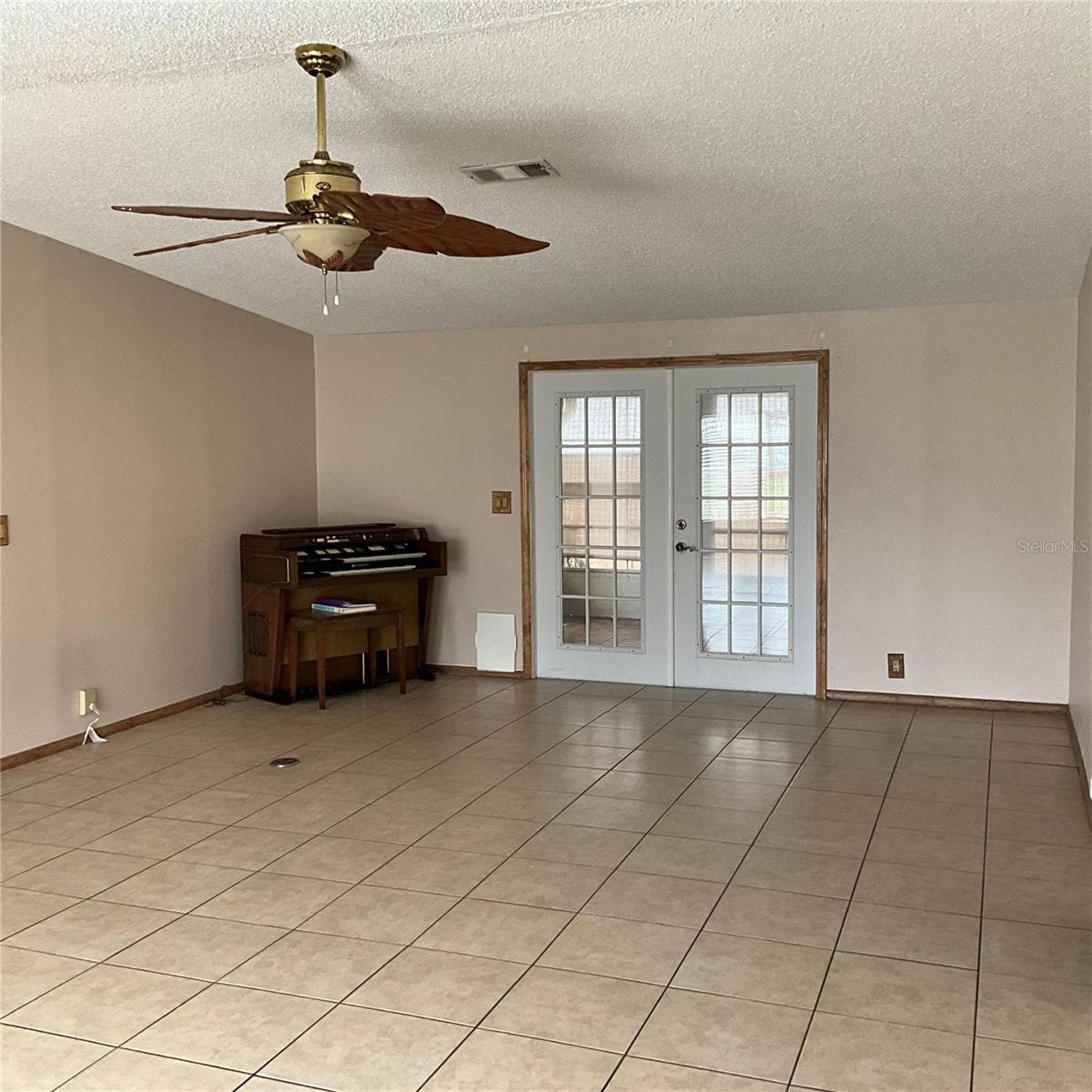 116 TRADERS COVE BOULEVARD — photo 36 of 60