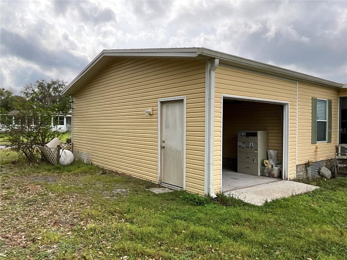 116 TRADERS COVE BOULEVARD — photo 16 of 60