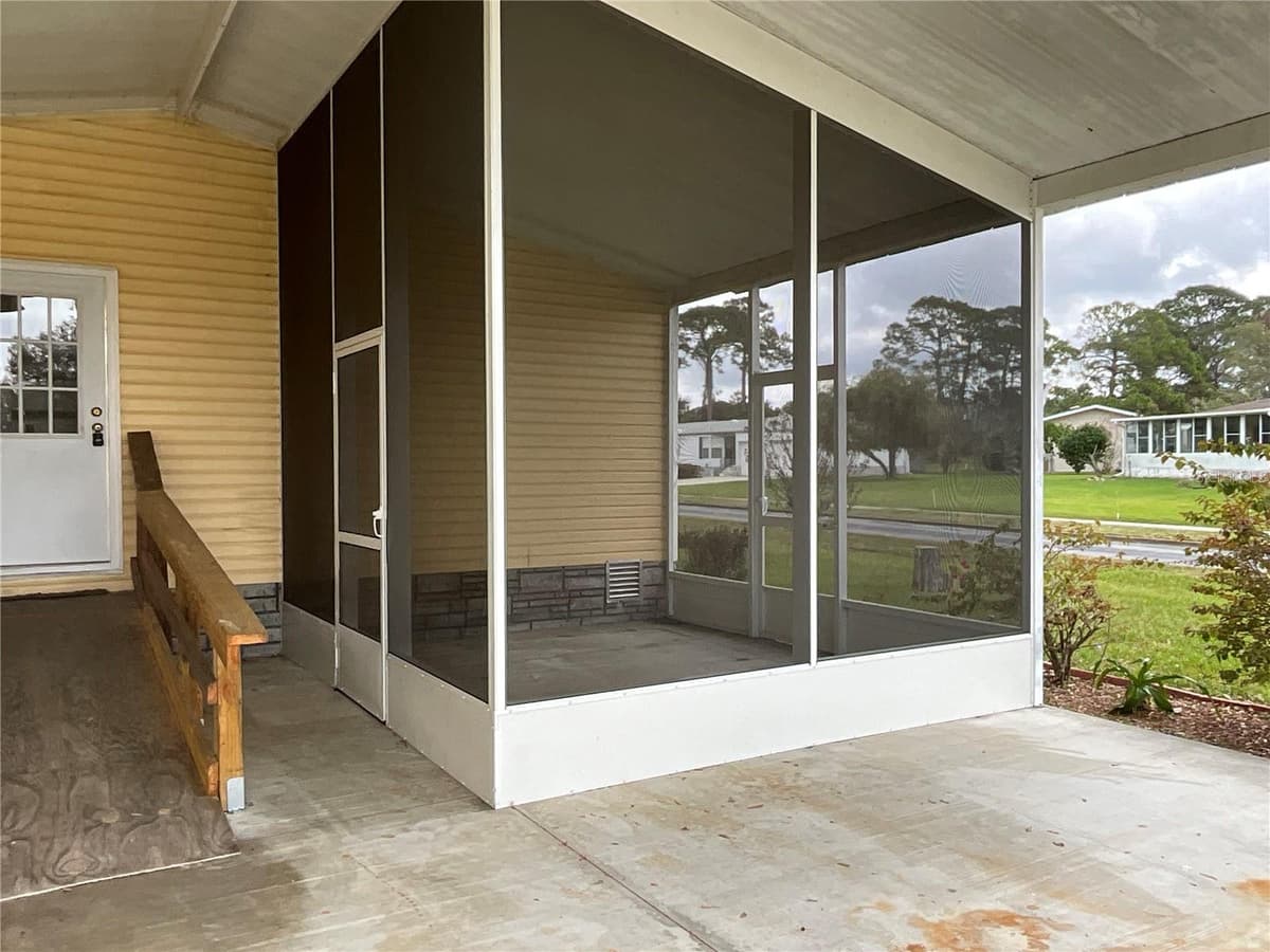 116 TRADERS COVE BOULEVARD — photo 10 of 60