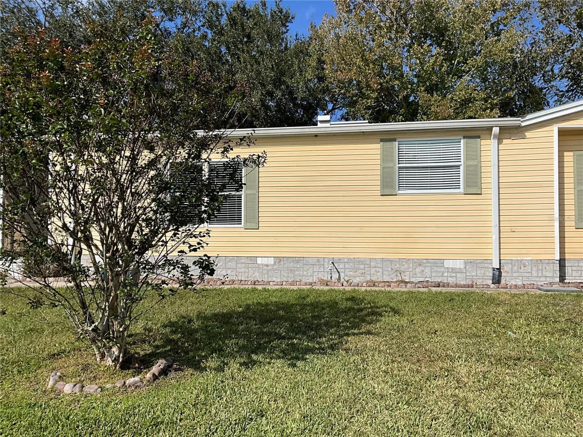 116 TRADERS COVE BOULEVARD — photo 3 of 60