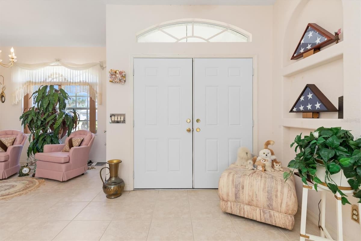 3816 CRANBERRY BOULEVARD — photo 8 of 50