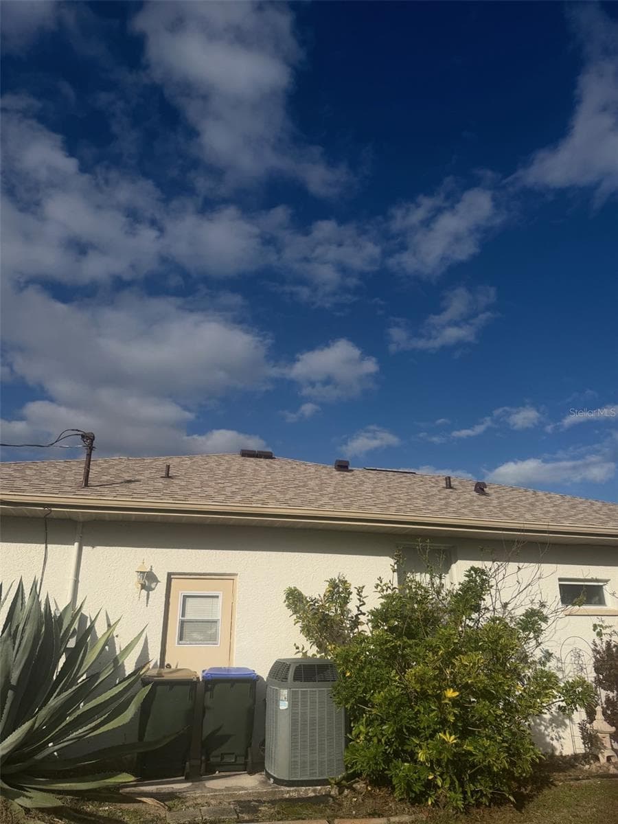3816 CRANBERRY BOULEVARD — photo 6 of 50