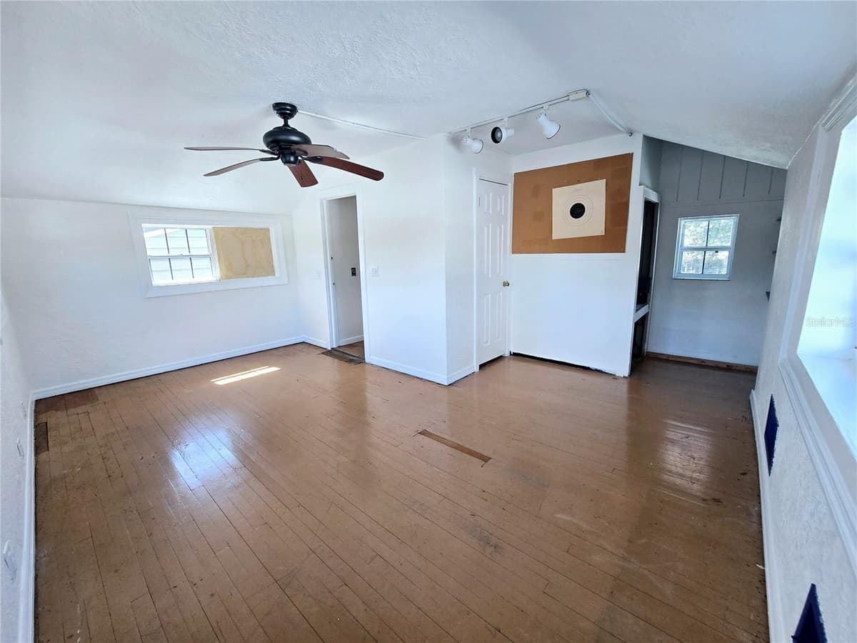 611 19TH AVENUE — photo 27 of 28