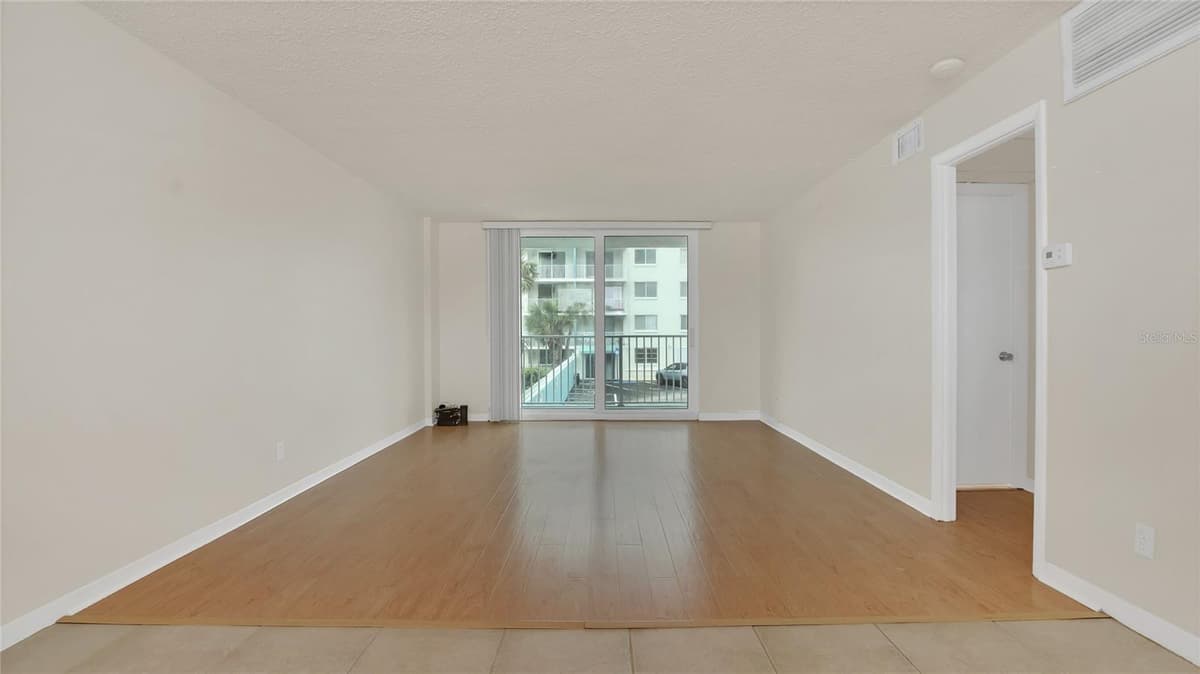 2727 ATLANTIC AVENUE — photo 6 of 25