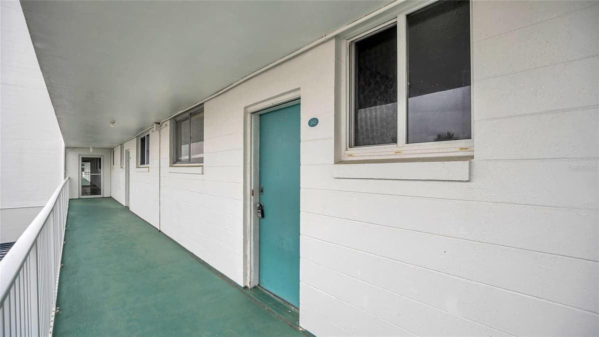 2727 ATLANTIC AVENUE — photo 3 of 25