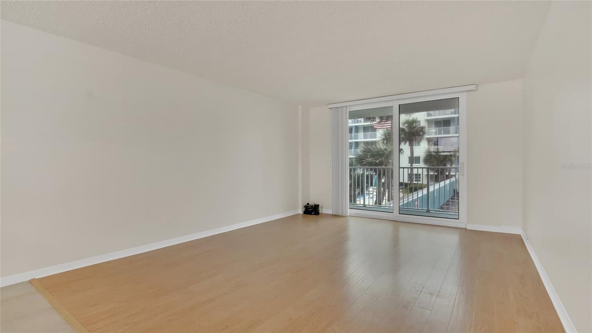 2727 ATLANTIC AVENUE — photo 7 of 25