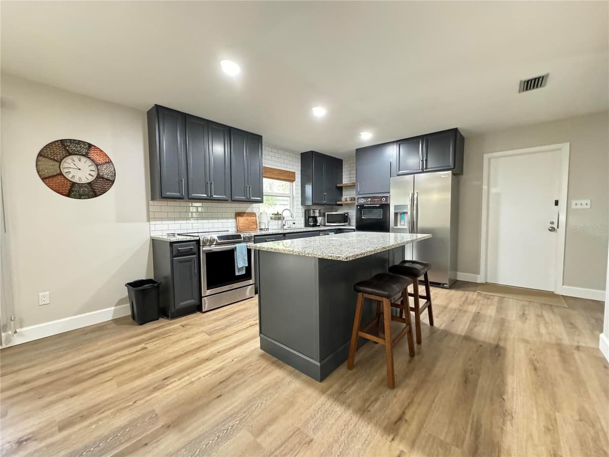 1836 40TH TERRACE — photo 5 of 15