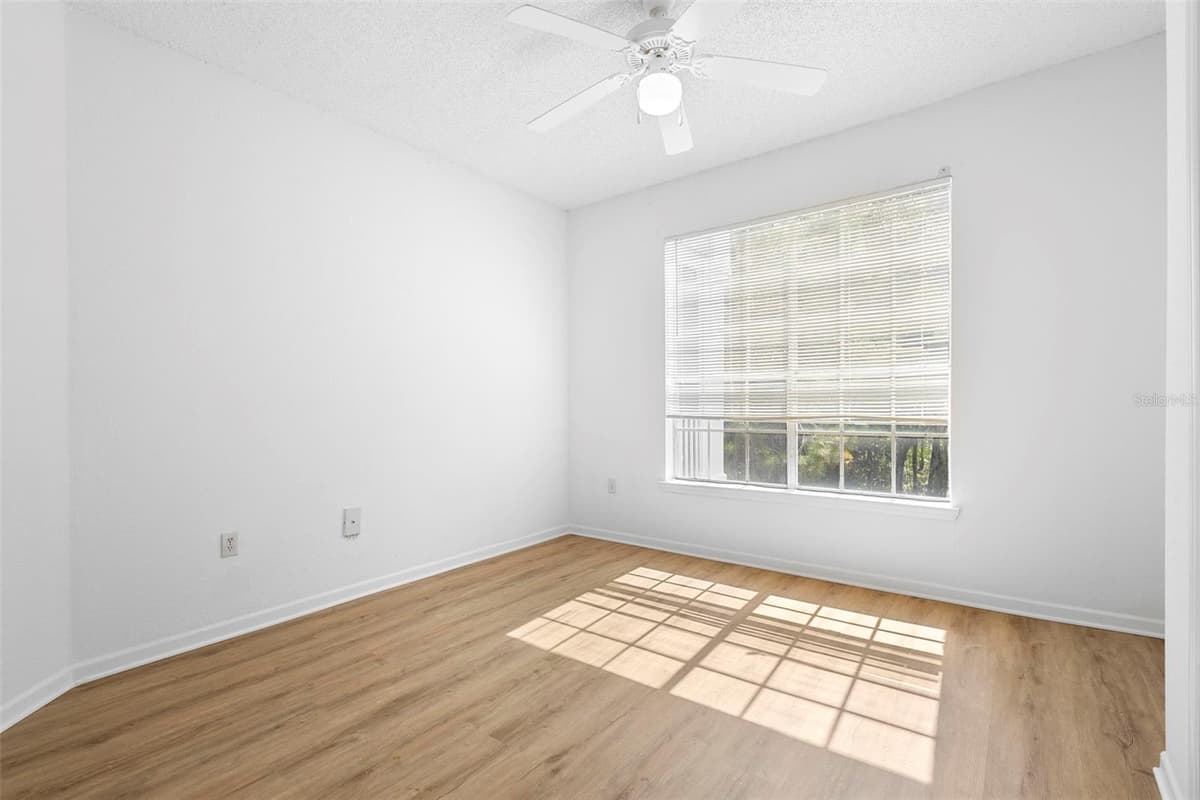 13037 MULBERRY PARK DRIVE — photo 11 of 45