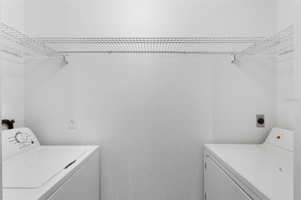 13037 MULBERRY PARK DRIVE — photo 9 of 45