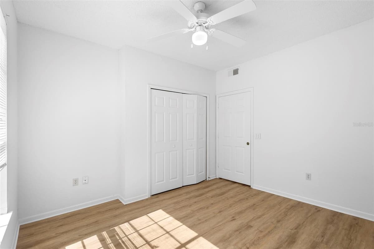 13037 MULBERRY PARK DRIVE — photo 12 of 45