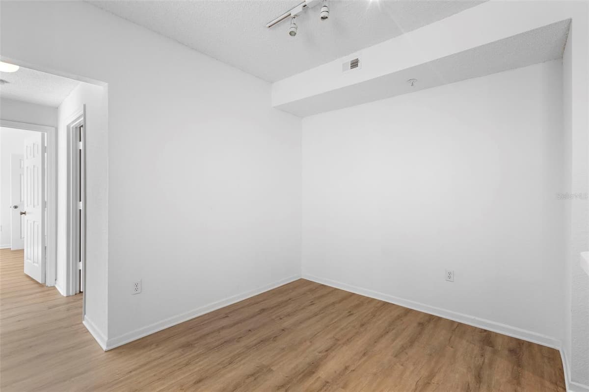 13037 MULBERRY PARK DRIVE — photo 24 of 45
