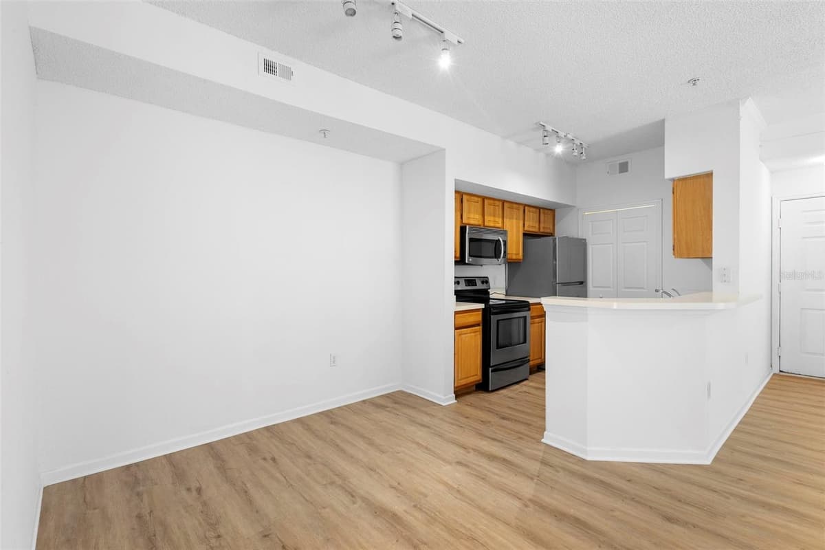 13037 MULBERRY PARK DRIVE — photo 25 of 45