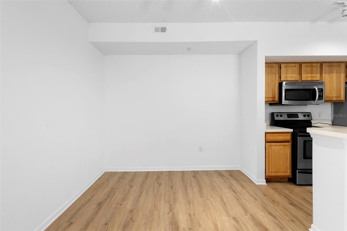 13037 MULBERRY PARK DRIVE — photo 26 of 45