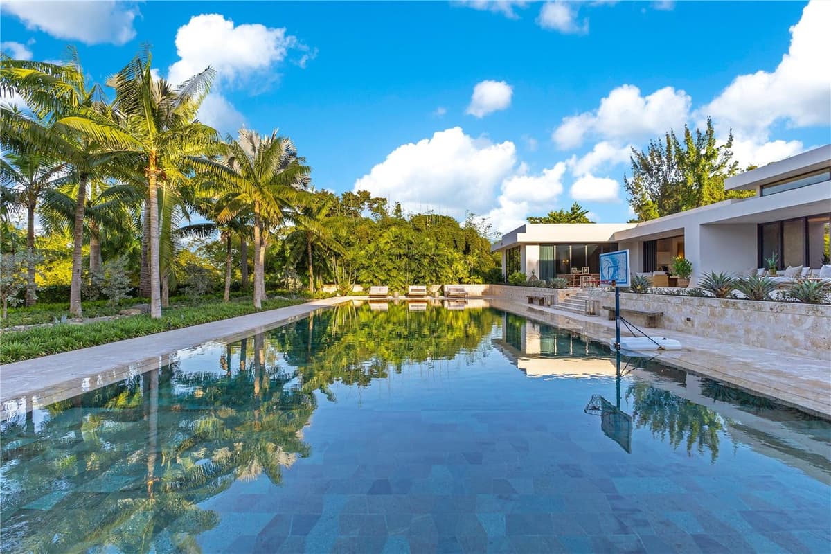 17 DORADO BEACH ESTATES — photo 41 of 52