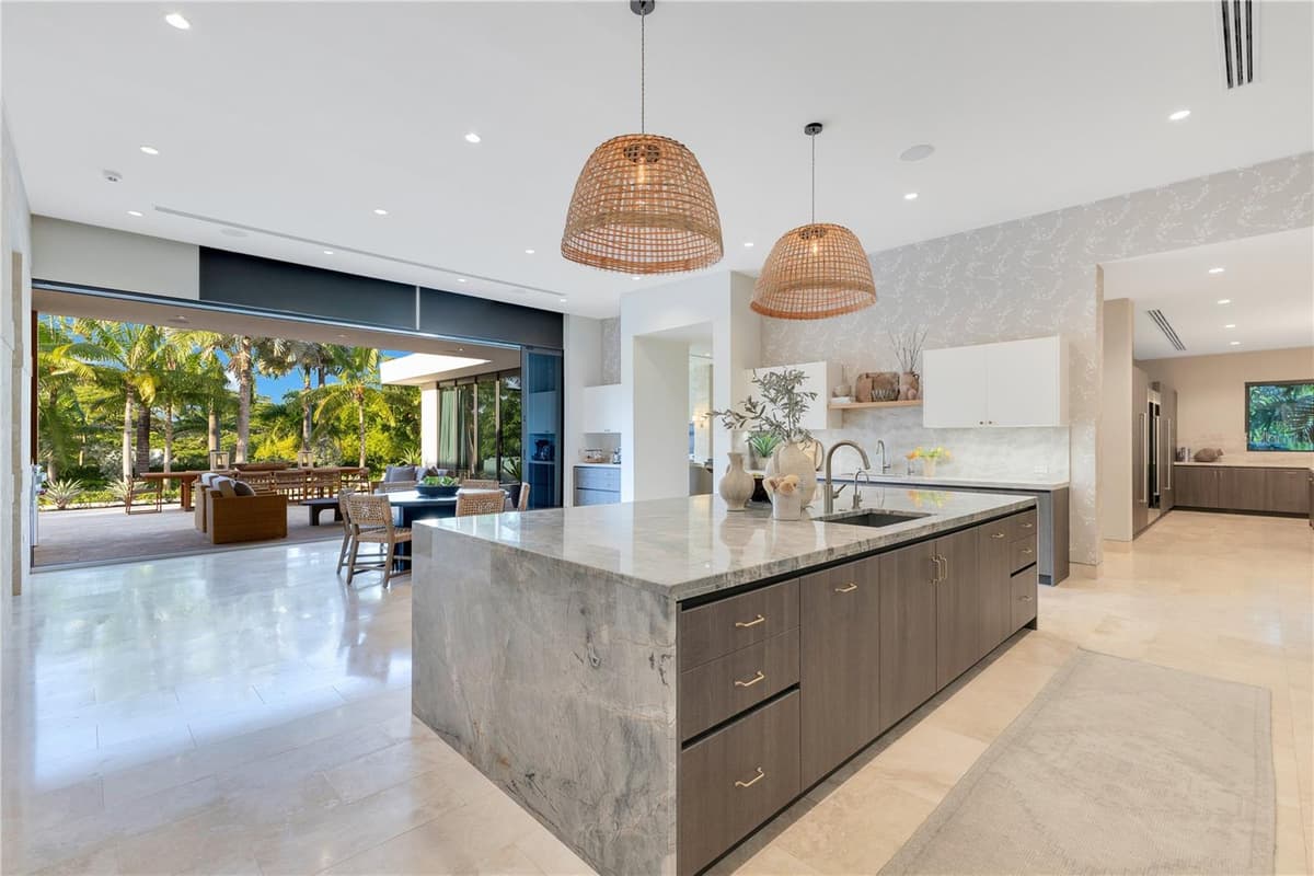 17 DORADO BEACH ESTATES — photo 10 of 52