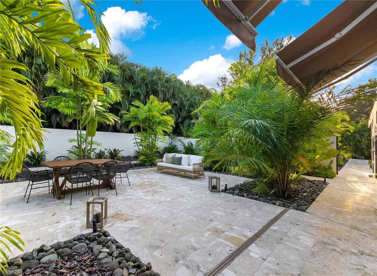 17 DORADO BEACH ESTATES — photo 47 of 52