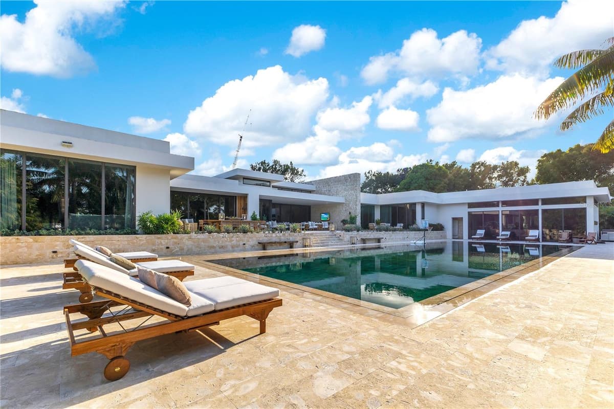 17 DORADO BEACH ESTATES — photo 37 of 52