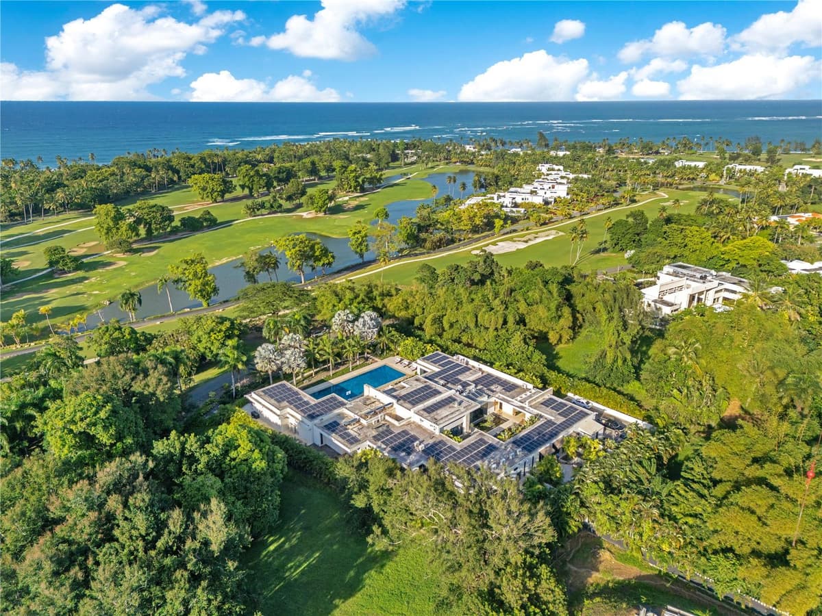 17 DORADO BEACH ESTATES — photo 49 of 52
