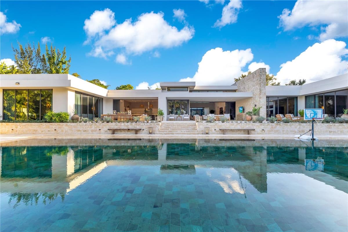 17 DORADO BEACH ESTATES — photo 1 of 52