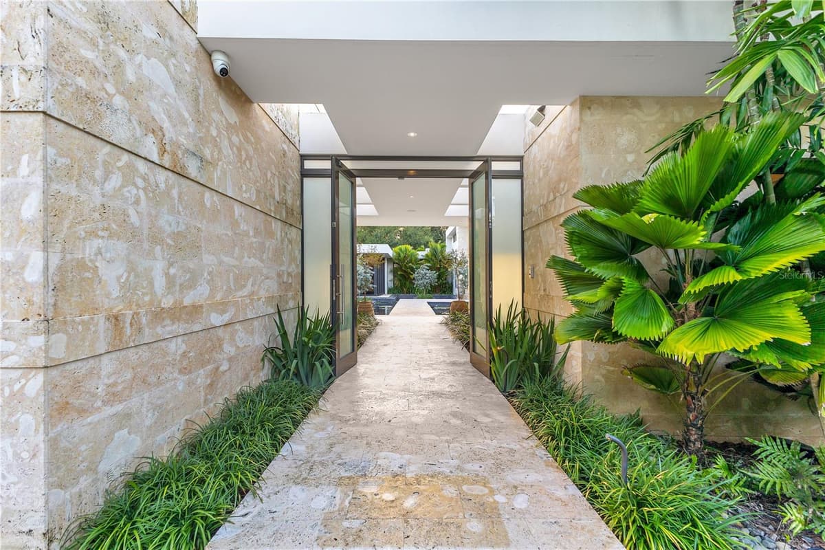 17 DORADO BEACH ESTATES — photo 3 of 52