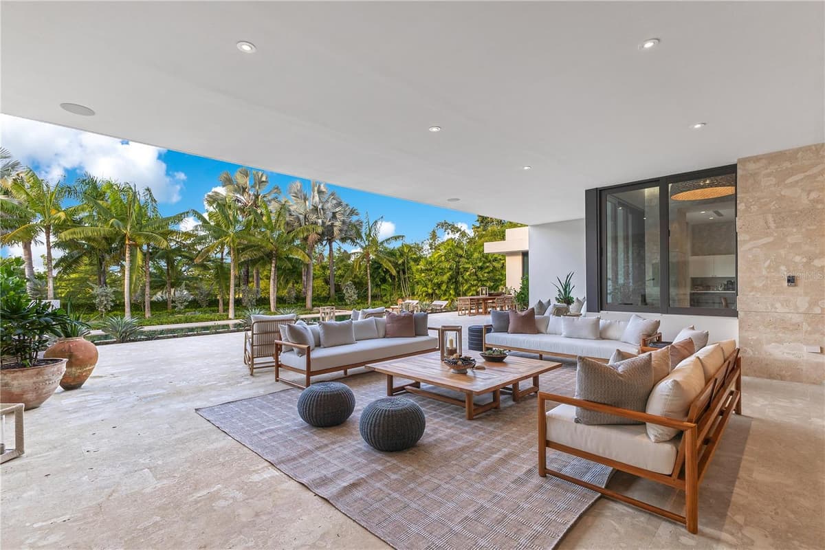17 DORADO BEACH ESTATES — photo 35 of 52