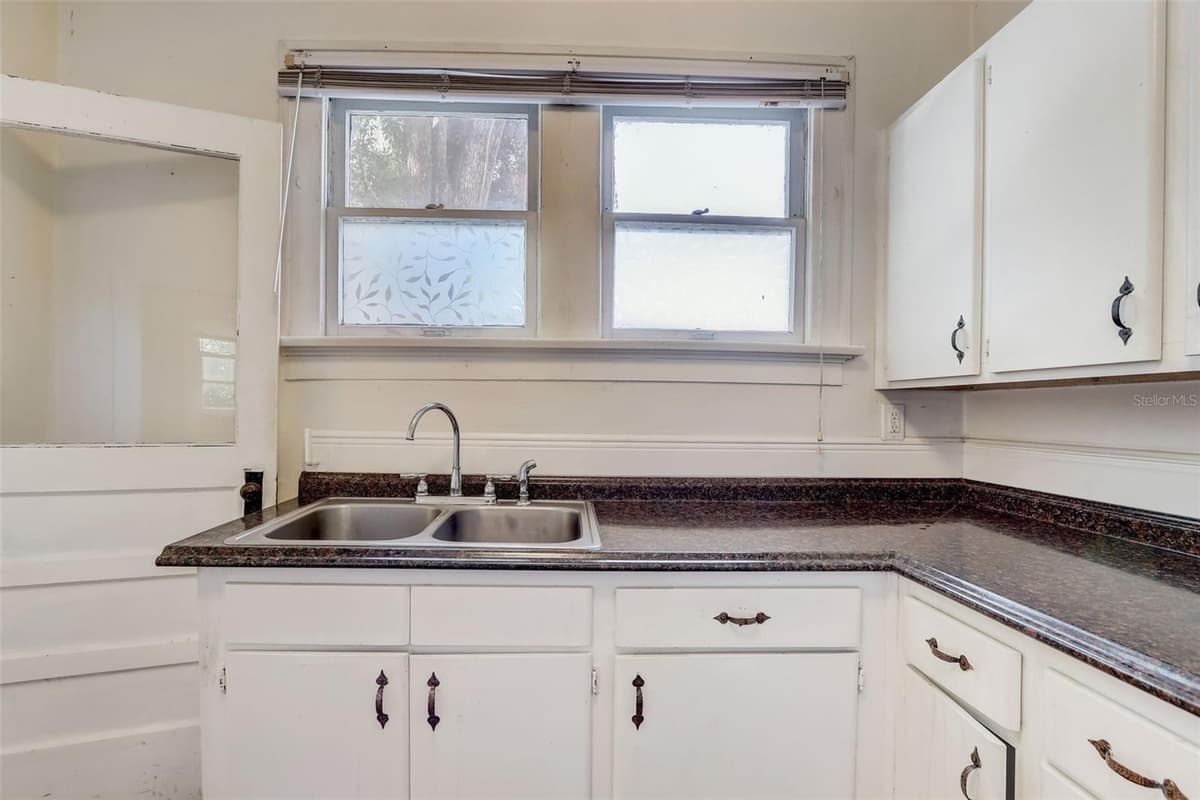 200 & 200 1/2 HIBISCUS COURT — photo 19 of 52