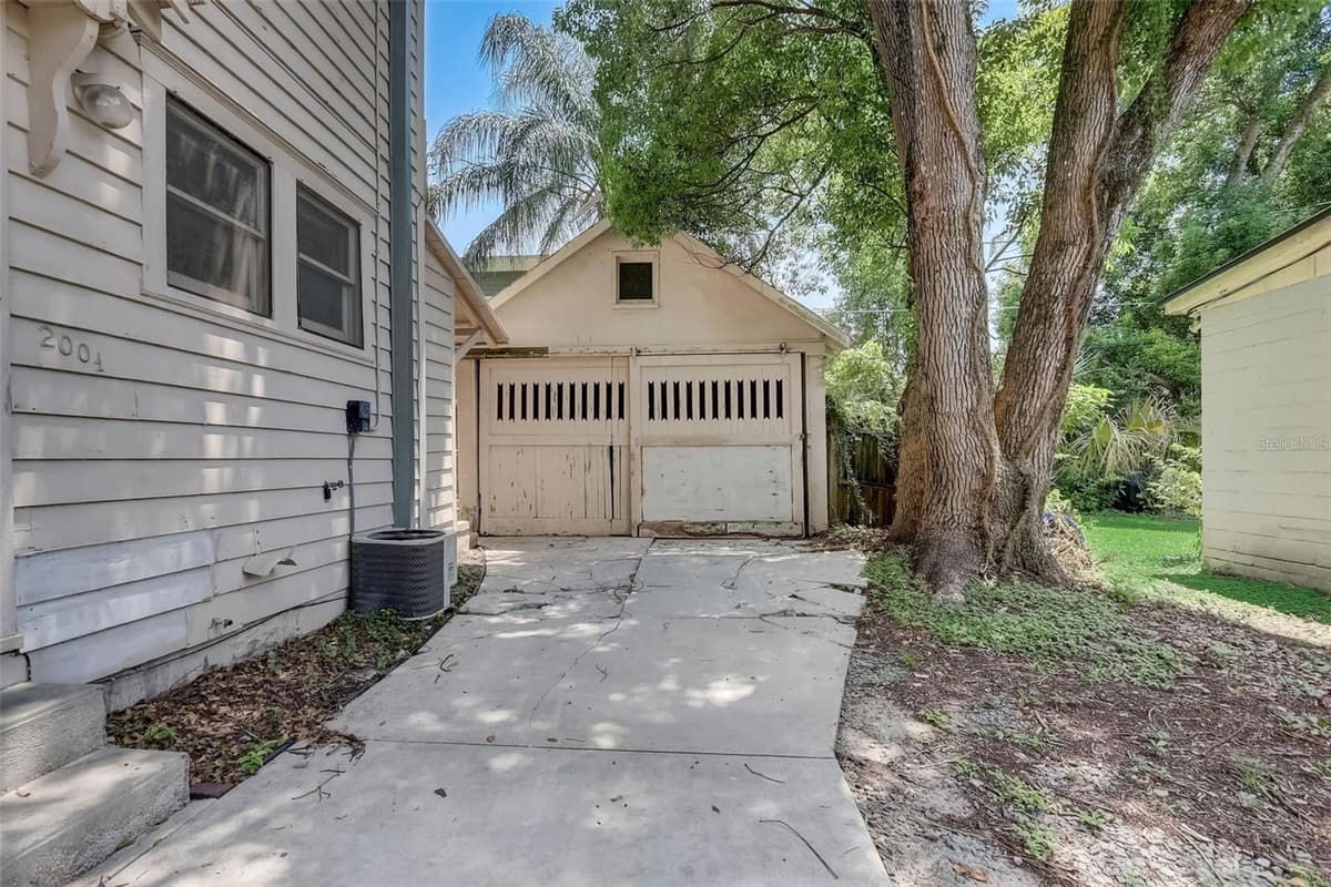 200 & 200 1/2 HIBISCUS COURT — photo 43 of 52