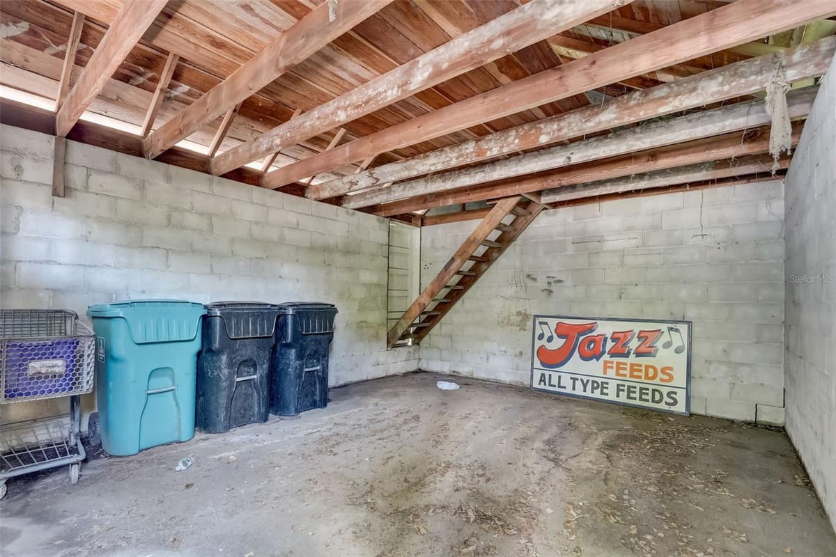 200 & 200 1/2 HIBISCUS COURT — photo 44 of 52