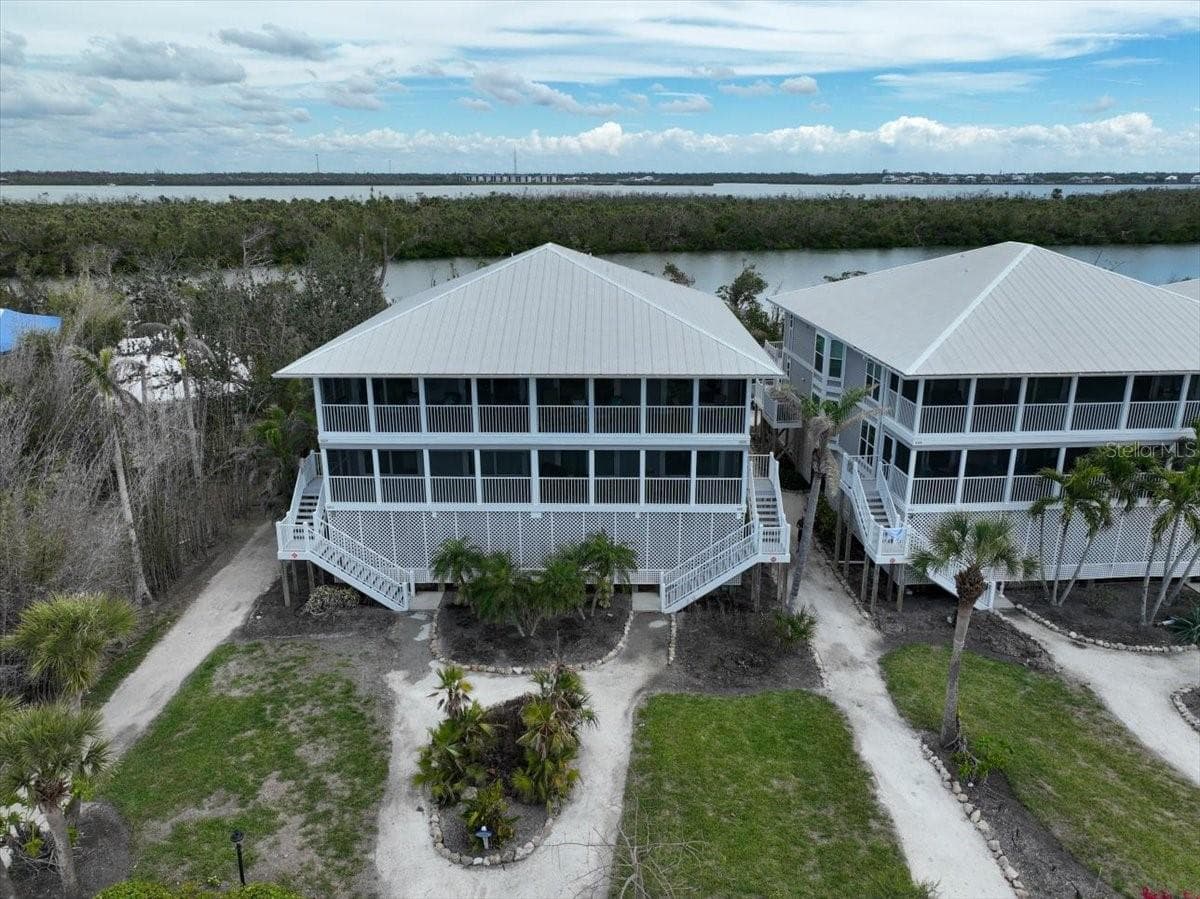 7237 RUM BAY DRIVE — photo 43 of 64