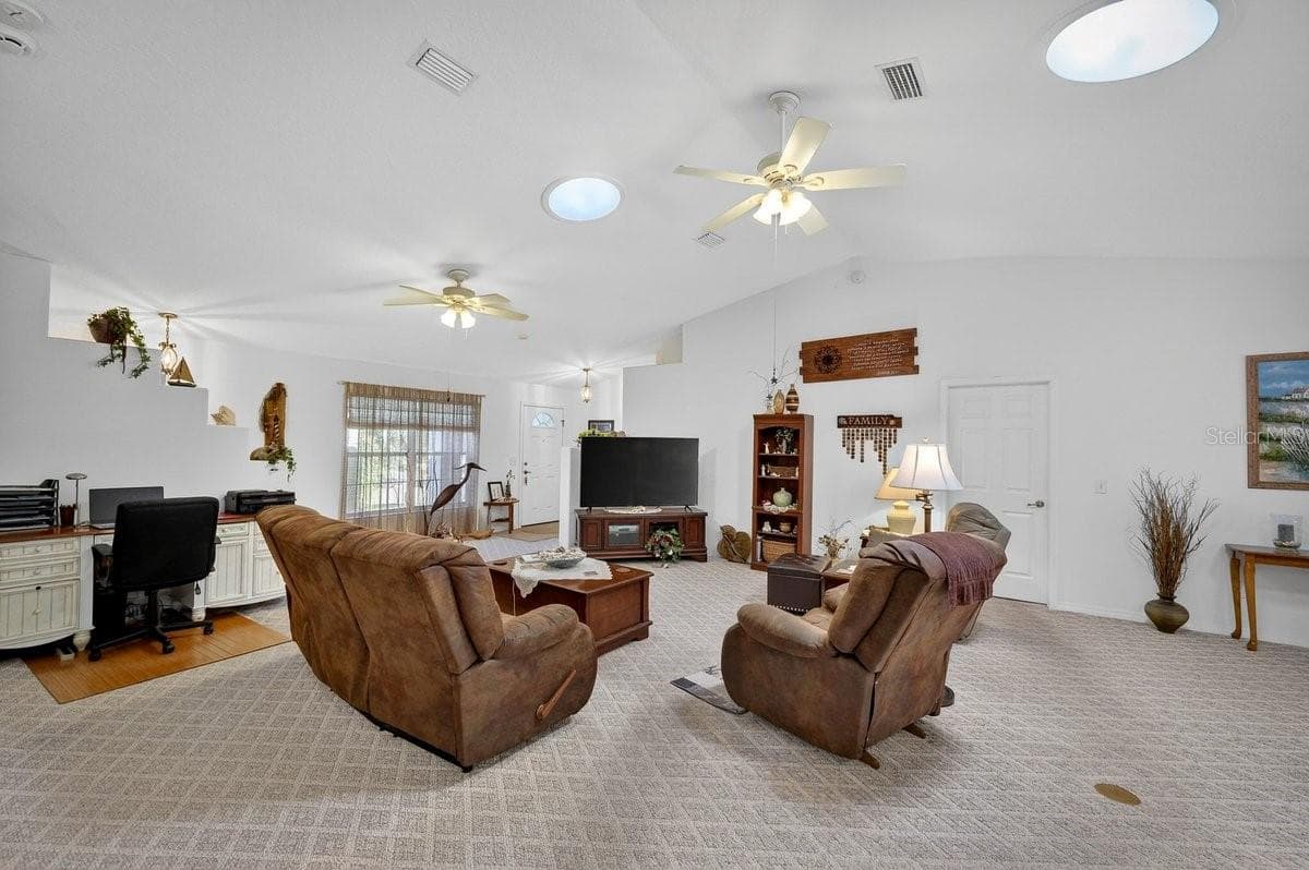2576 SHILO GLYNN LANE — photo 7 of 60