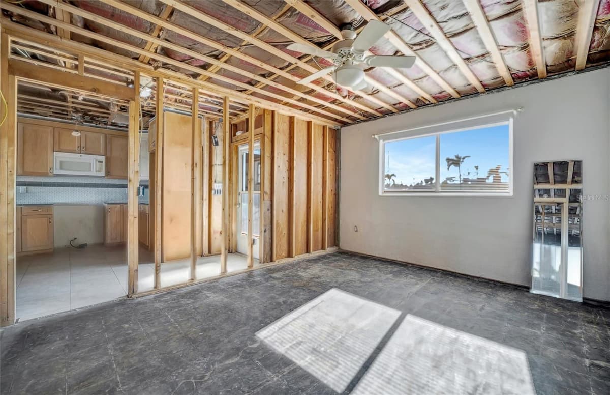 15 SEASIDE COURT — photo 30 of 44