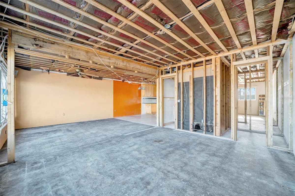 15 SEASIDE COURT — photo 25 of 44