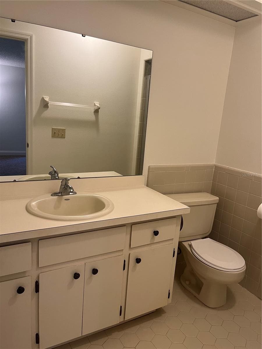 683 BROADMOOR CIRCLE — photo 15 of 46