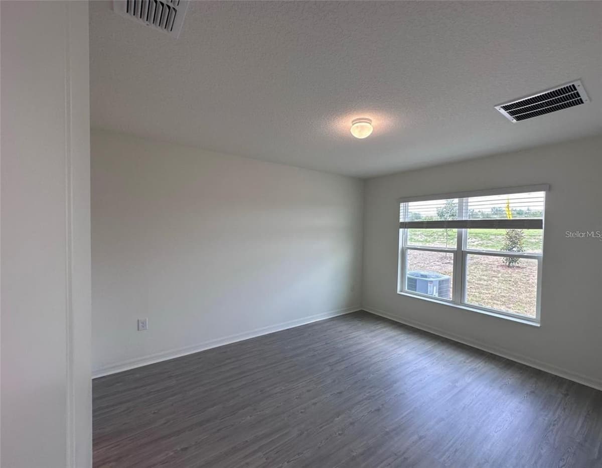 9081 OSCRAFT DRIVE — photo 4 of 6