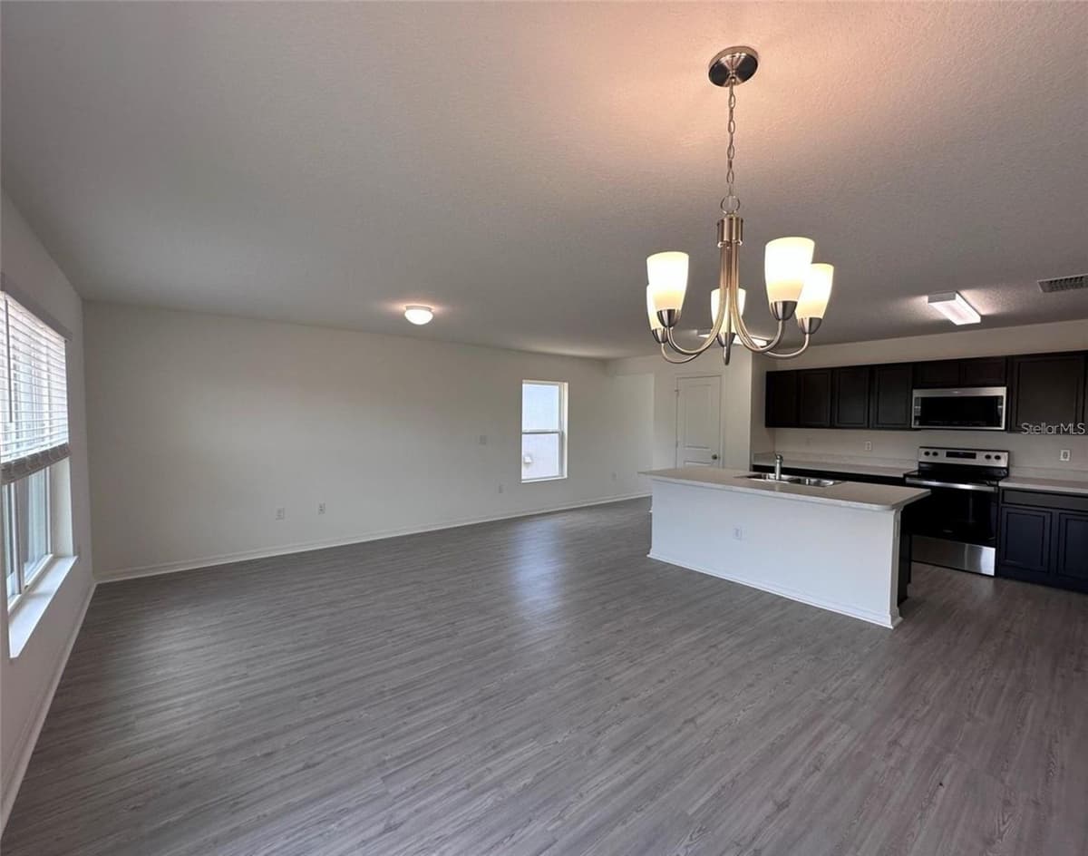 9081 OSCRAFT DRIVE — photo 3 of 6