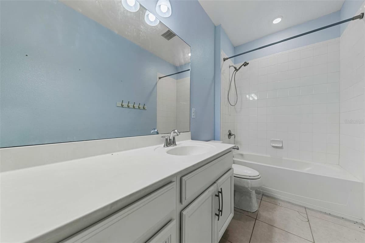 281 ANCONA AVENUE — photo 36 of 65