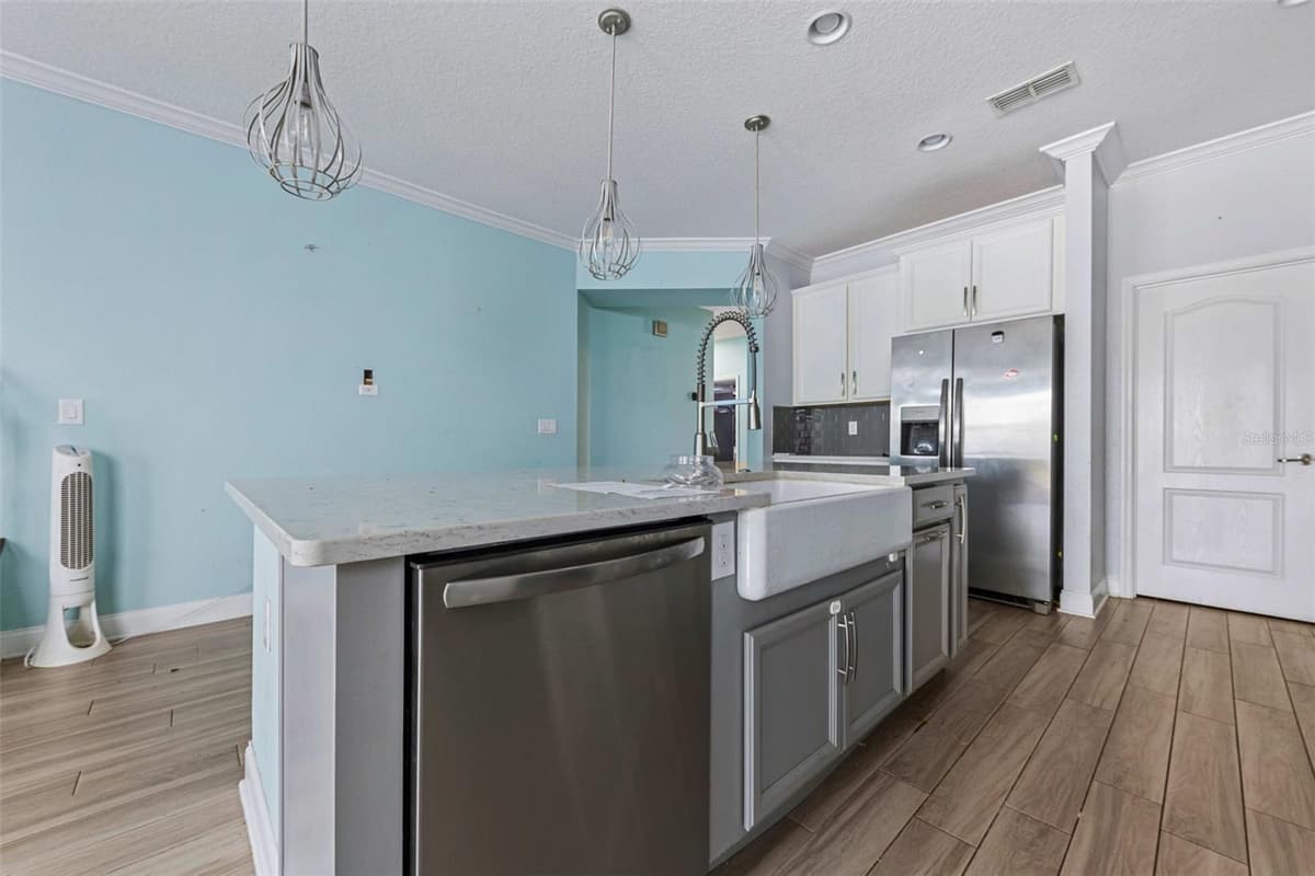 281 ANCONA AVENUE — photo 13 of 65