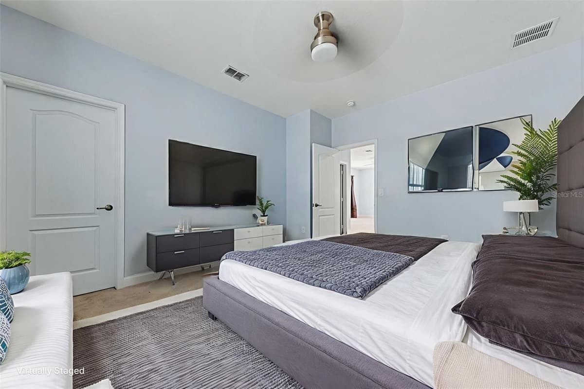 281 ANCONA AVENUE — photo 33 of 65
