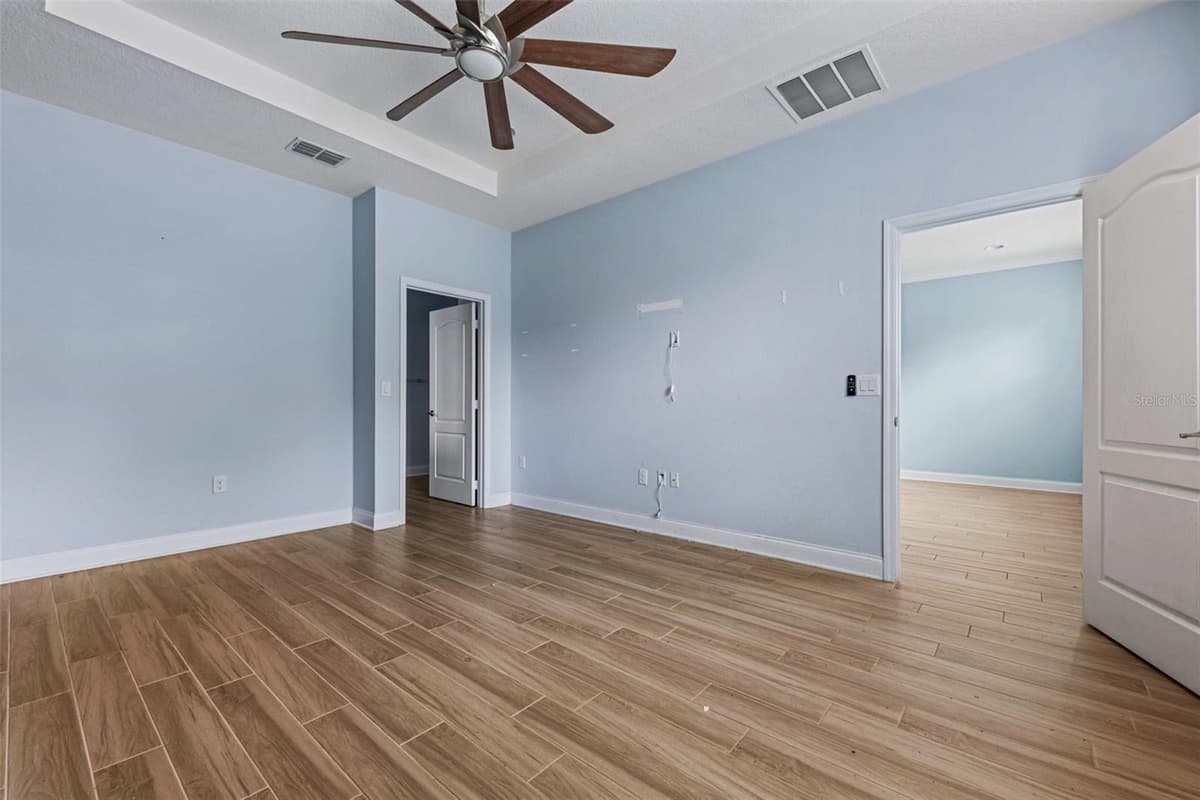 281 ANCONA AVENUE — photo 20 of 65