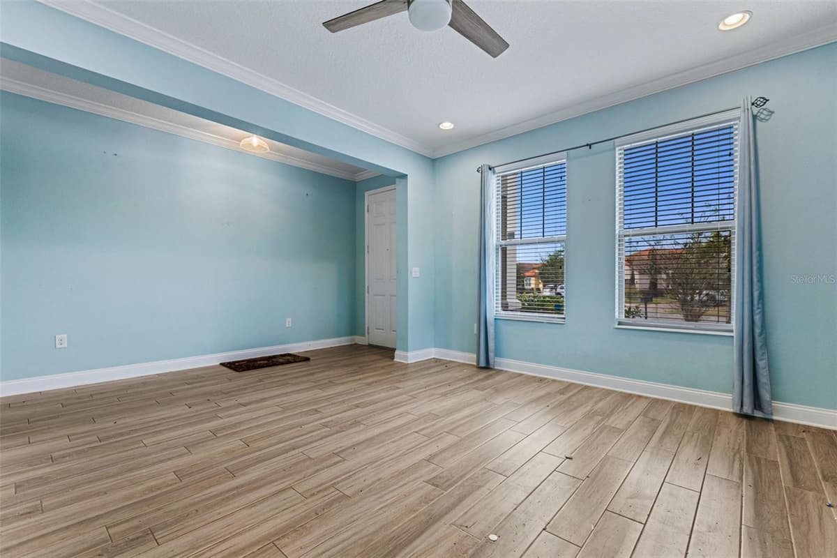281 ANCONA AVENUE — photo 10 of 65