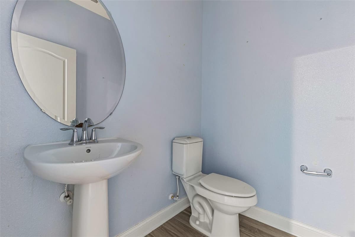 281 ANCONA AVENUE — photo 11 of 65