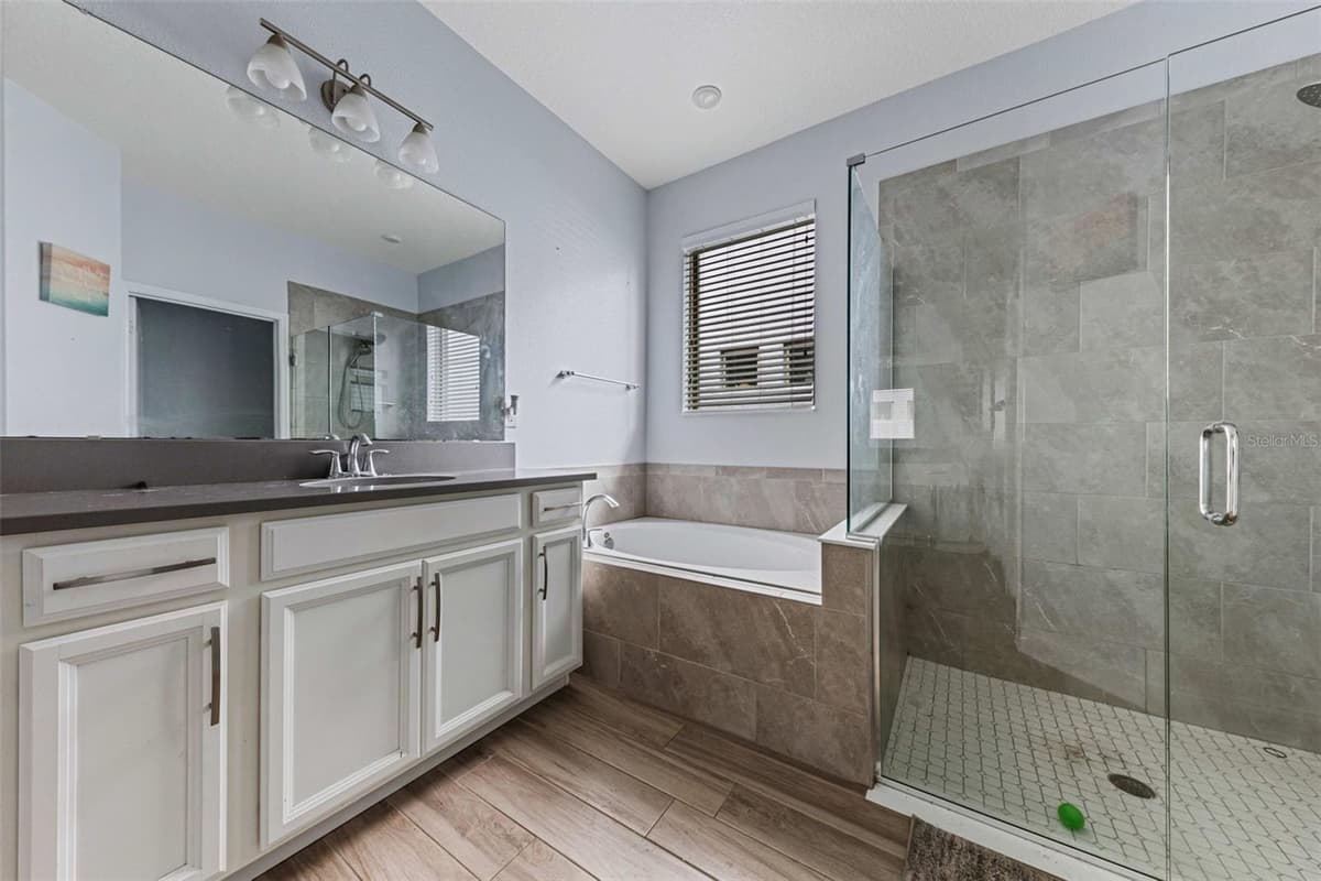 281 ANCONA AVENUE — photo 23 of 65