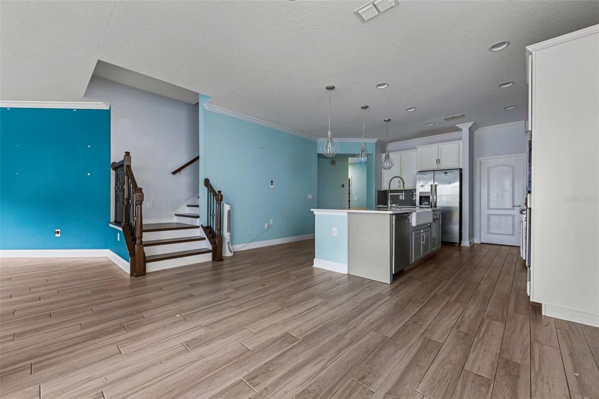 281 ANCONA AVENUE — photo 17 of 65