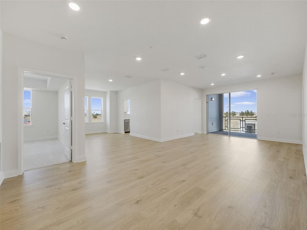 7545 LAUREATE BOULEVARD — photo 6 of 28