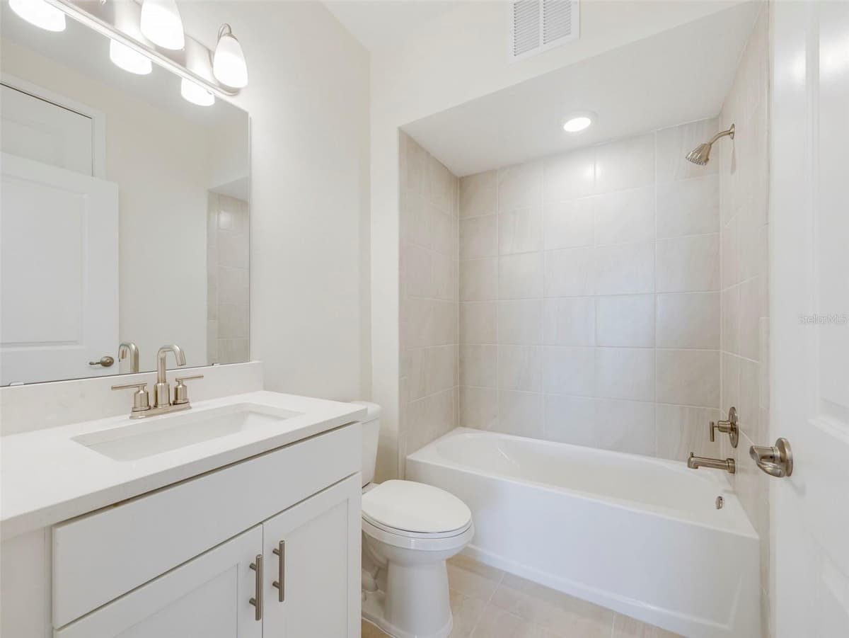 7545 LAUREATE BOULEVARD — photo 11 of 28