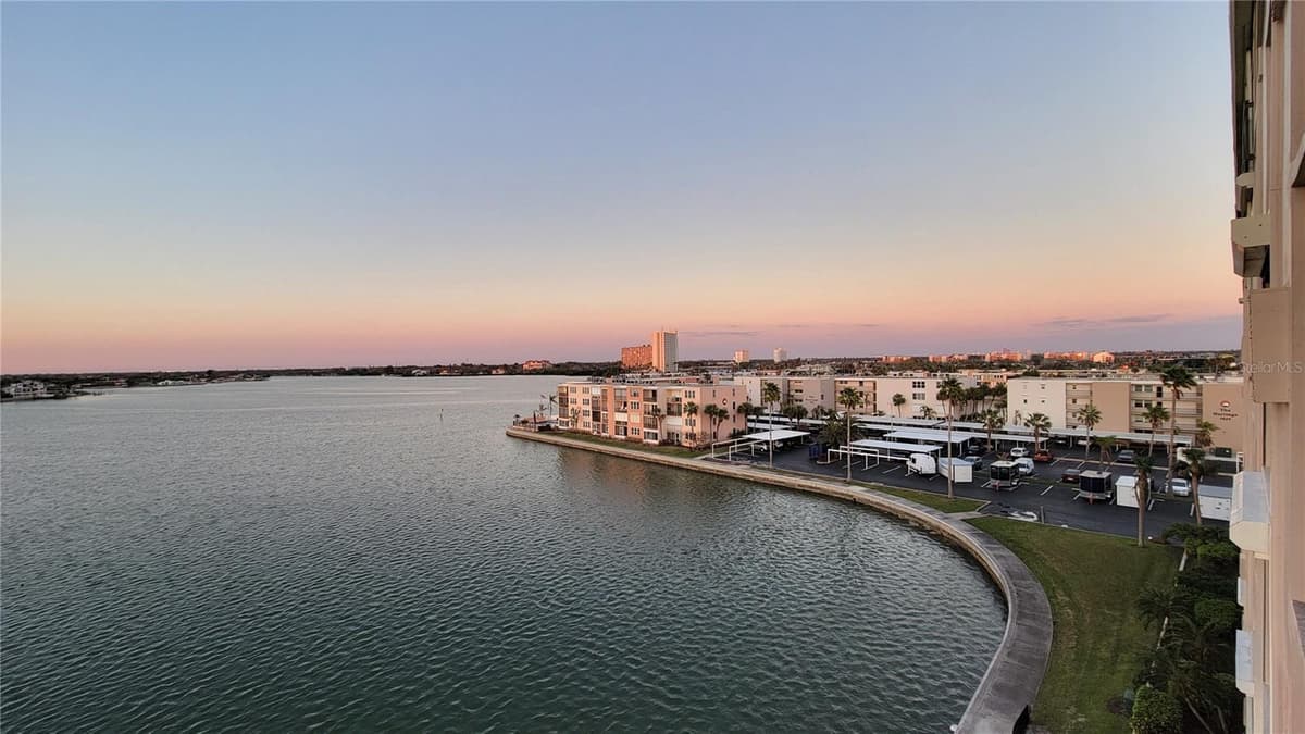 7700 SUN ISLAND DRIVE — photo 17 of 100